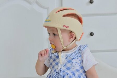 Baby valhelm zacht Blauw stippen vanaf 8 maanden