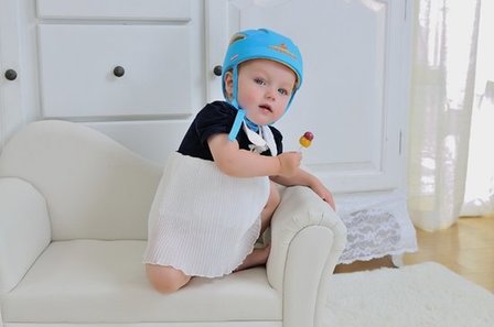 Baby valhelm zacht Wit appeltjes vanaf 8 maanden